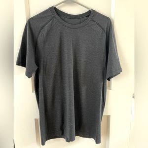Lululemon Men’s running short sleeve shirt